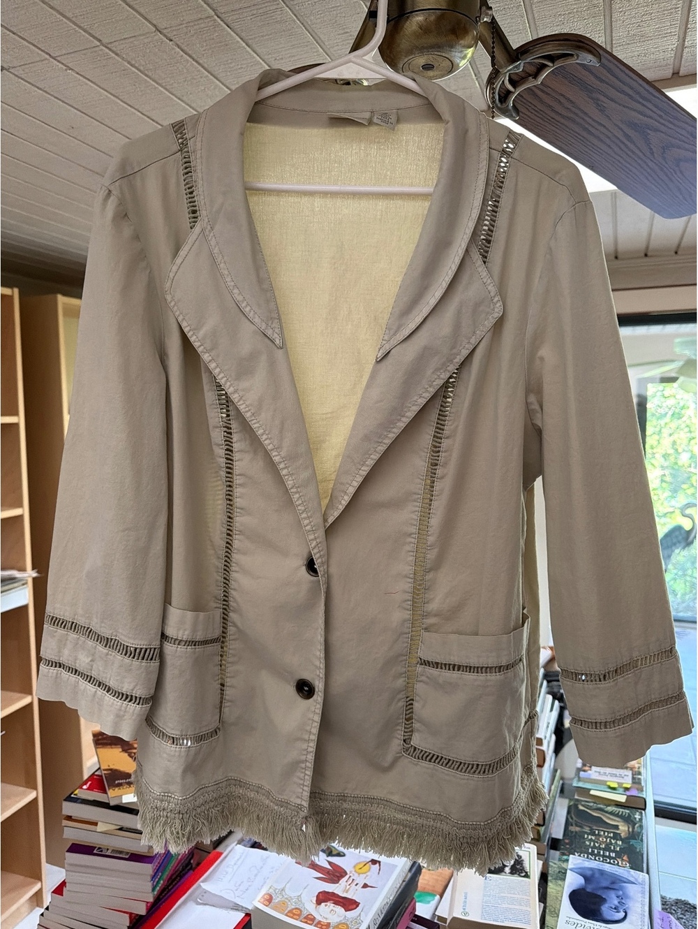 Zenergy by Chico's Beige Size 2 Lightweight Blazer with Fringe Detail